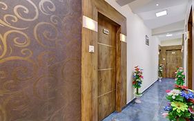 Hotel O Karnavati